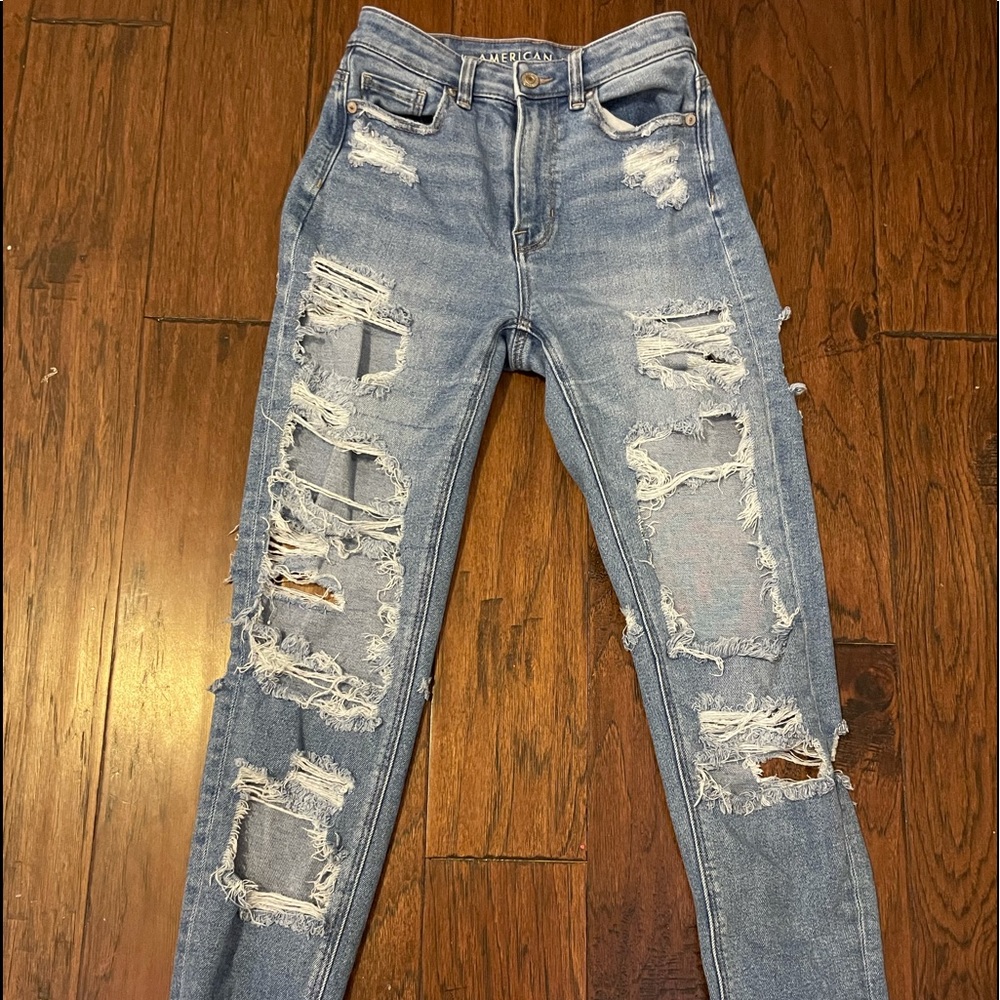 american eagle mom jeans